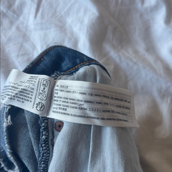 Abercrombie High Rise Dad Shorts in Medium Wash, 31 - Picture 5 of 7